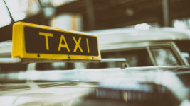 taxi automobile-1845650 1280